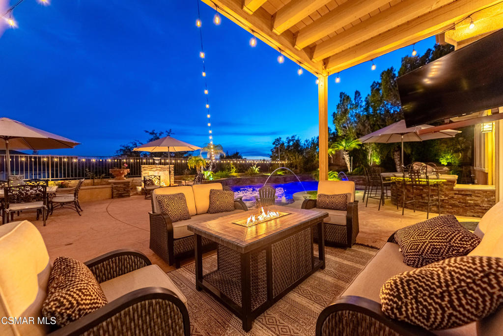 5068 Shady Trail Street Simi Valley, CA 93063 - Photo 15 of 76