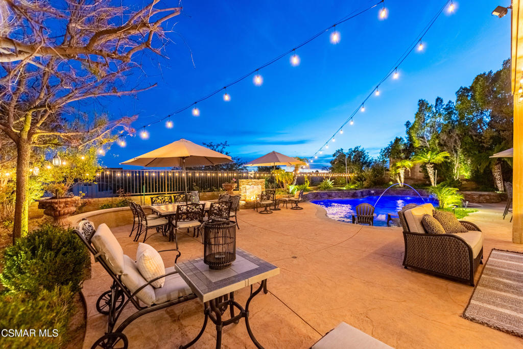 5068 Shady Trail Street Simi Valley, CA 93063 - Photo 16 of 76