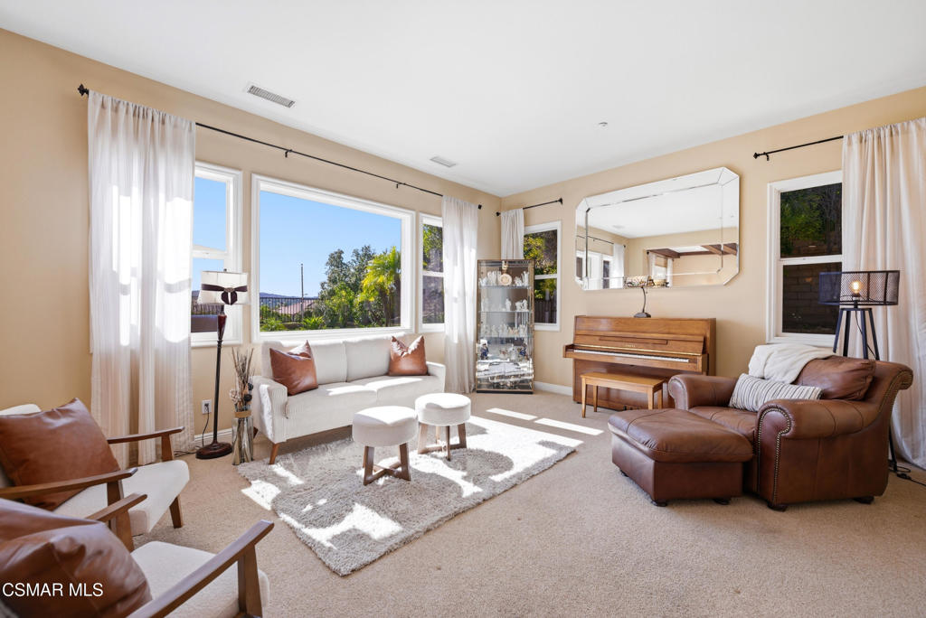 5068 Shady Trail Street Simi Valley, CA 93063 - Photo 30 of 76