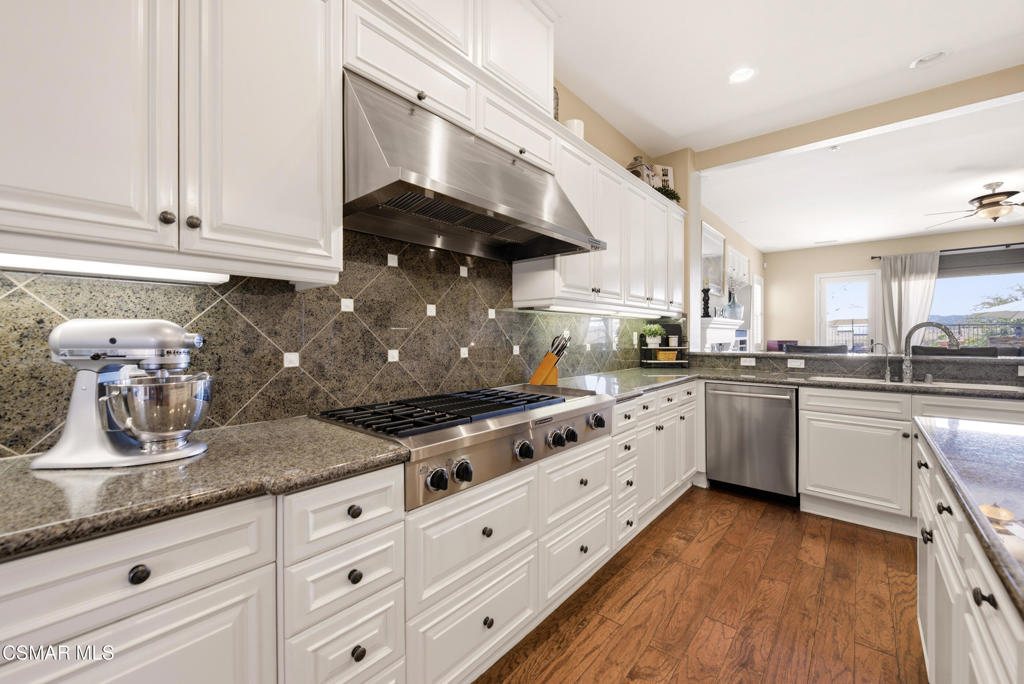 5068 Shady Trail Street Simi Valley, CA 93063 - Photo 47 of 76