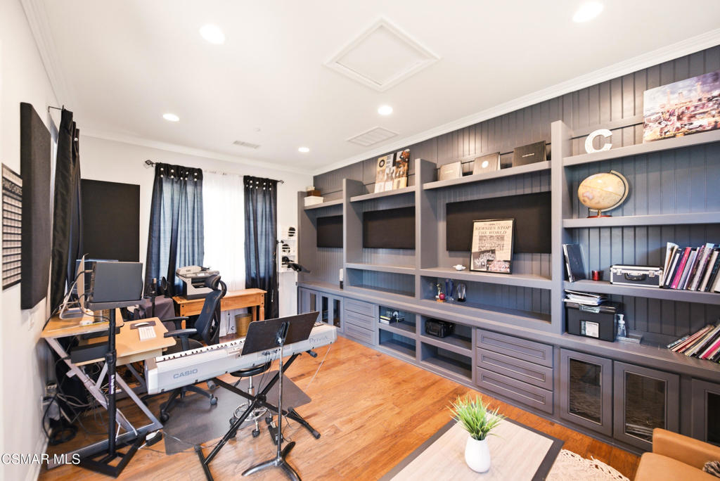 5068 Shady Trail Street Simi Valley, CA 93063 - Photo 51 of 76