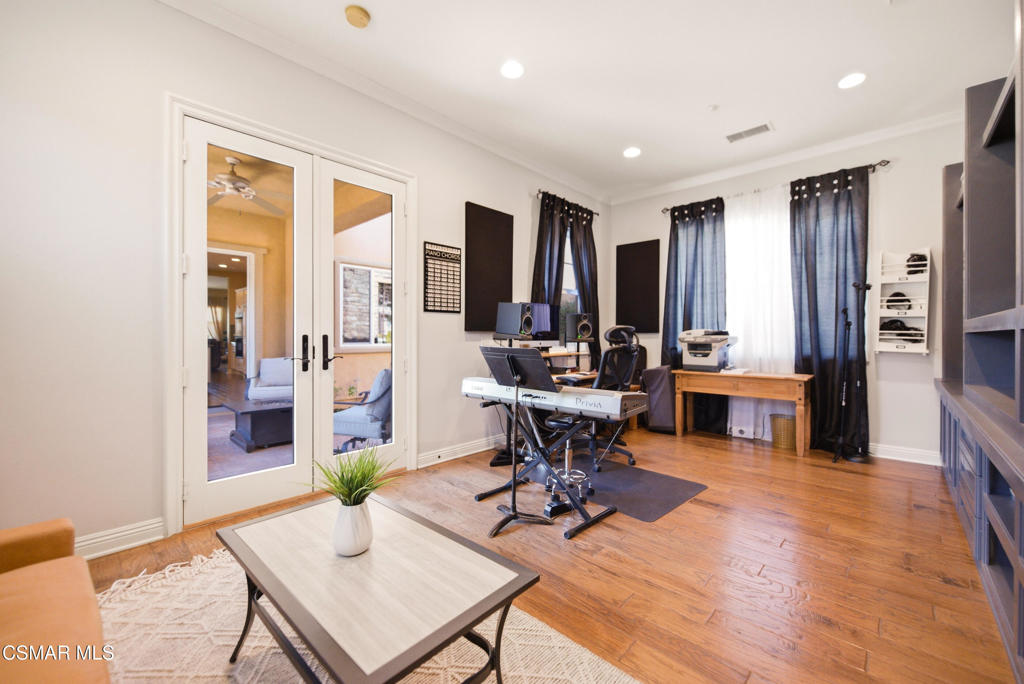 5068 Shady Trail Street Simi Valley, CA 93063 - Photo 52 of 76