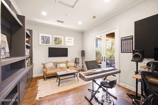 $2,079,900 | 5068 Shady Trail Street, Simi Valley, CA 93063