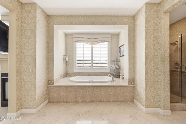 $2,079,900 | 5068 Shady Trail Street, Simi Valley, CA 93063