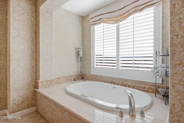 $2,079,900 | 5068 Shady Trail Street, Simi Valley, CA 93063