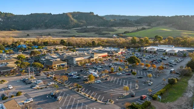 $2,478,000 | 3475 Edgefield Place, Carmel, CA 93923