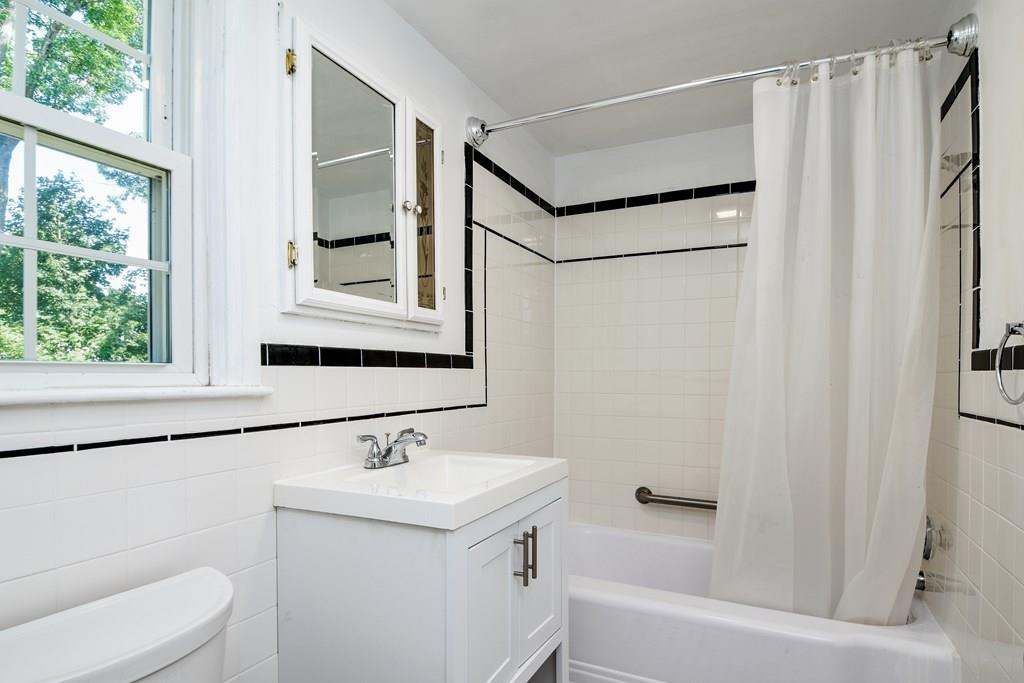 6 Robinhood Road Natick, MA 01760 - Photo 13 of 16 Gallery Image 13