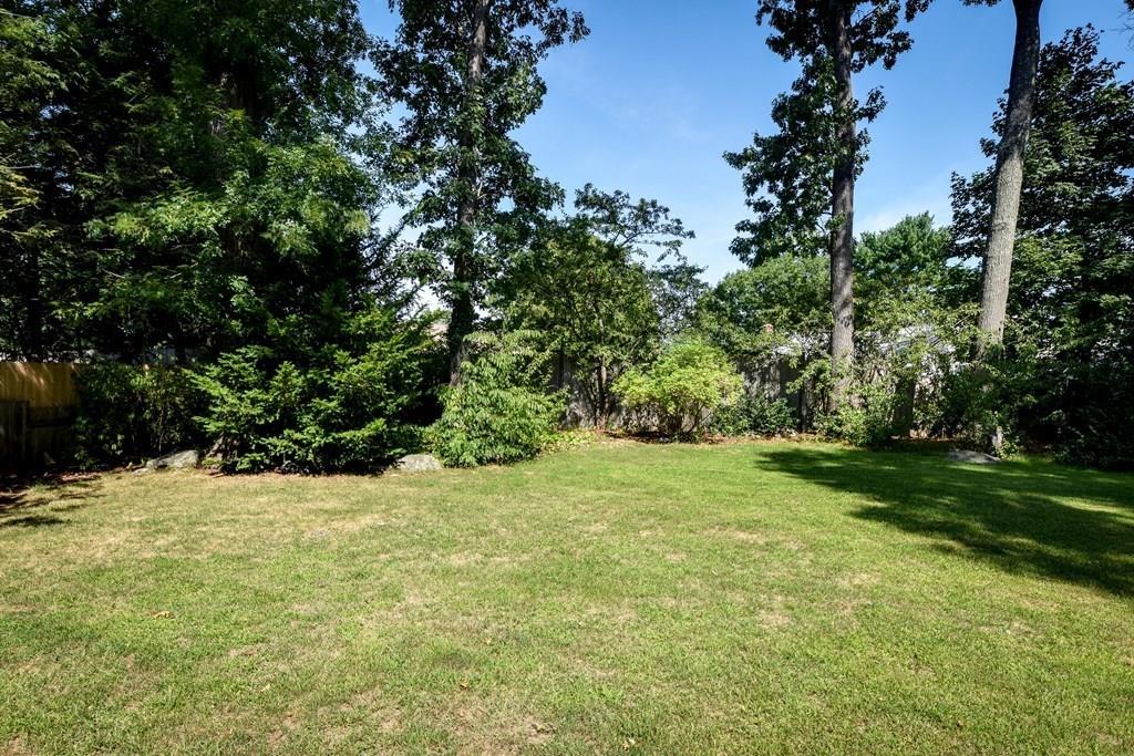 6 Robinhood Road Natick, MA 01760 - Photo 4 of 16 Gallery Image 4