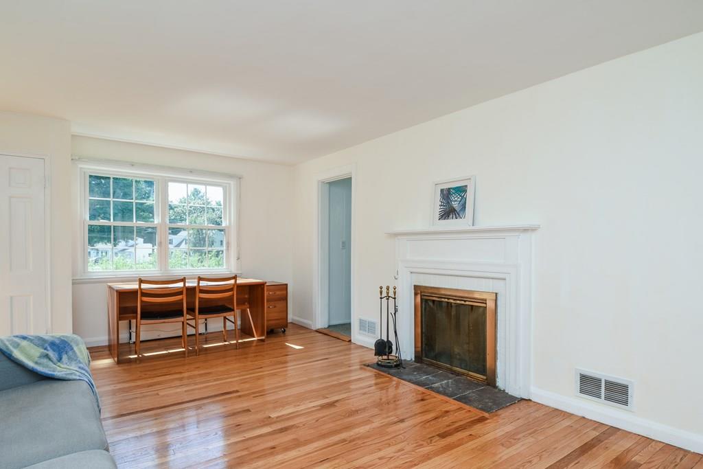 6 Robinhood Road Natick, MA 01760 - Photo 6 of 16 Gallery Image 6
