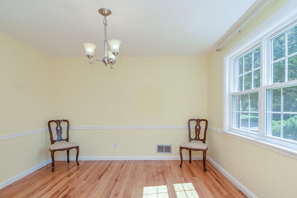 6 Robinhood Road Natick, MA 01760 - Photo 8 of 16 Gallery Image 8