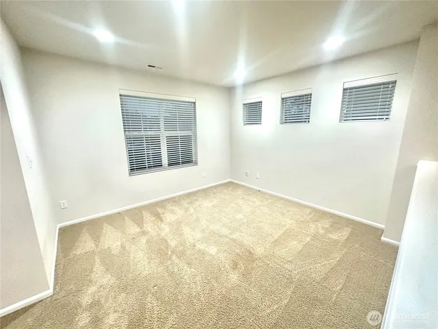 $3,200 | 32315 47th Avenue South, Auburn, WA 98001