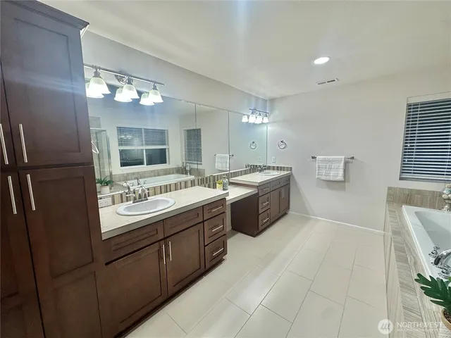 $3,200 | 32315 47th Avenue South, Auburn, WA 98001