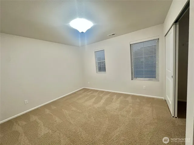 $3,200 | 32315 47th Avenue South, Auburn, WA 98001