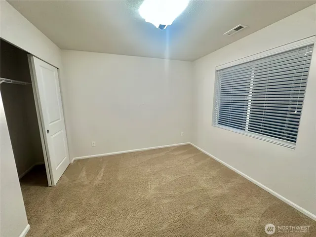 $3,200 | 32315 47th Avenue South, Auburn, WA 98001