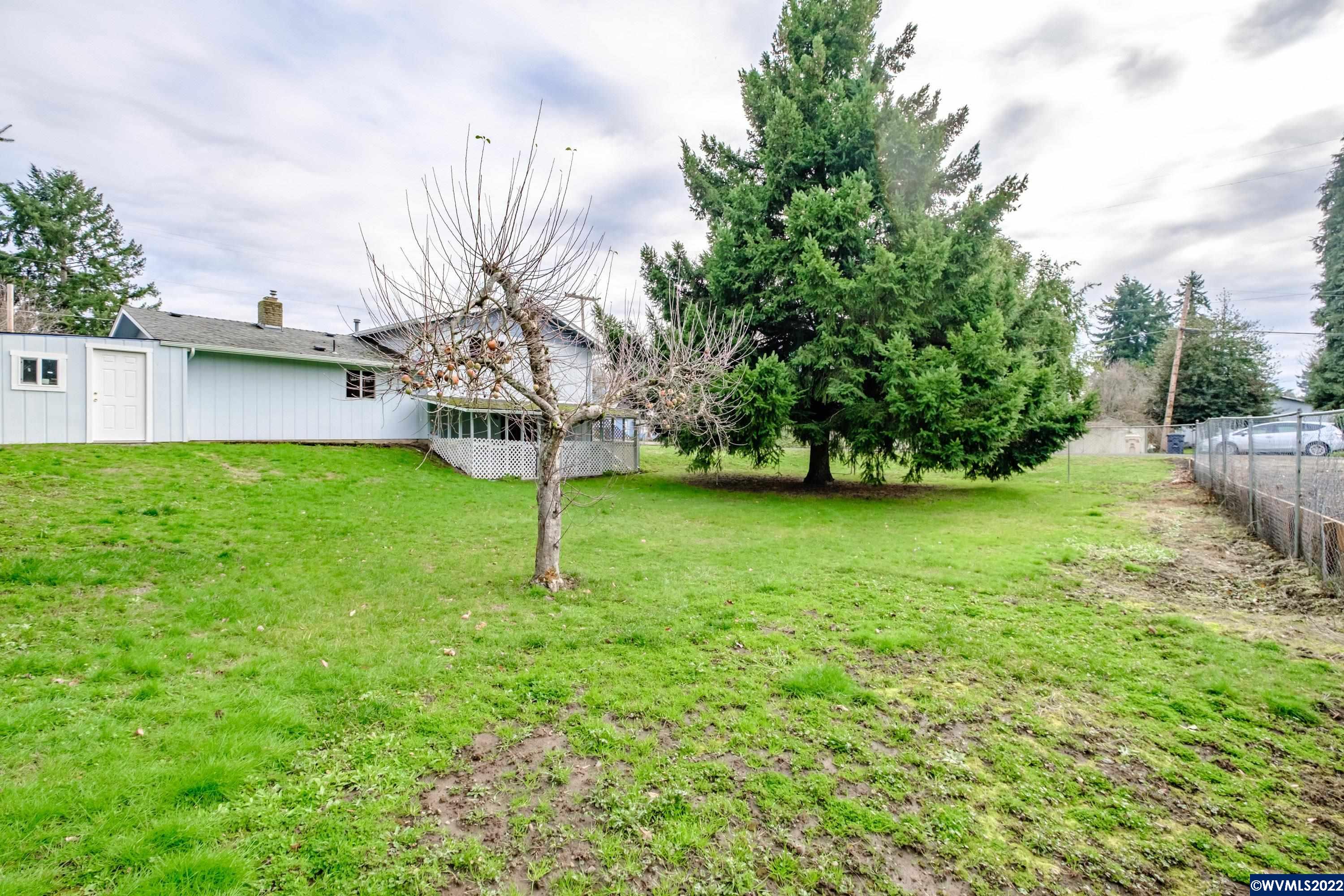 570 Walnut Street Lebanon, OR 97355 - Photo 37 of 41 Gallery Image 37