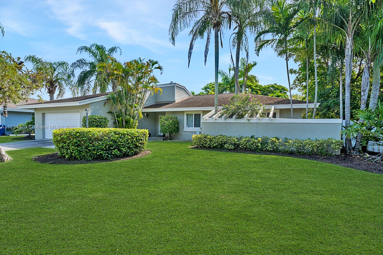 11121 Southwest 110th Road Miami, FL 33176 - Photo 1 of 41 Gallery Image 1