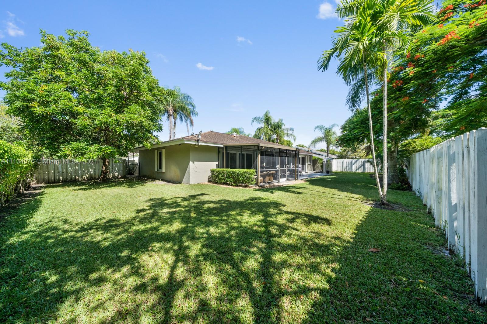 11121 Southwest 110th Road Miami, FL 33176 - Photo 32 of 41 Gallery Image 32