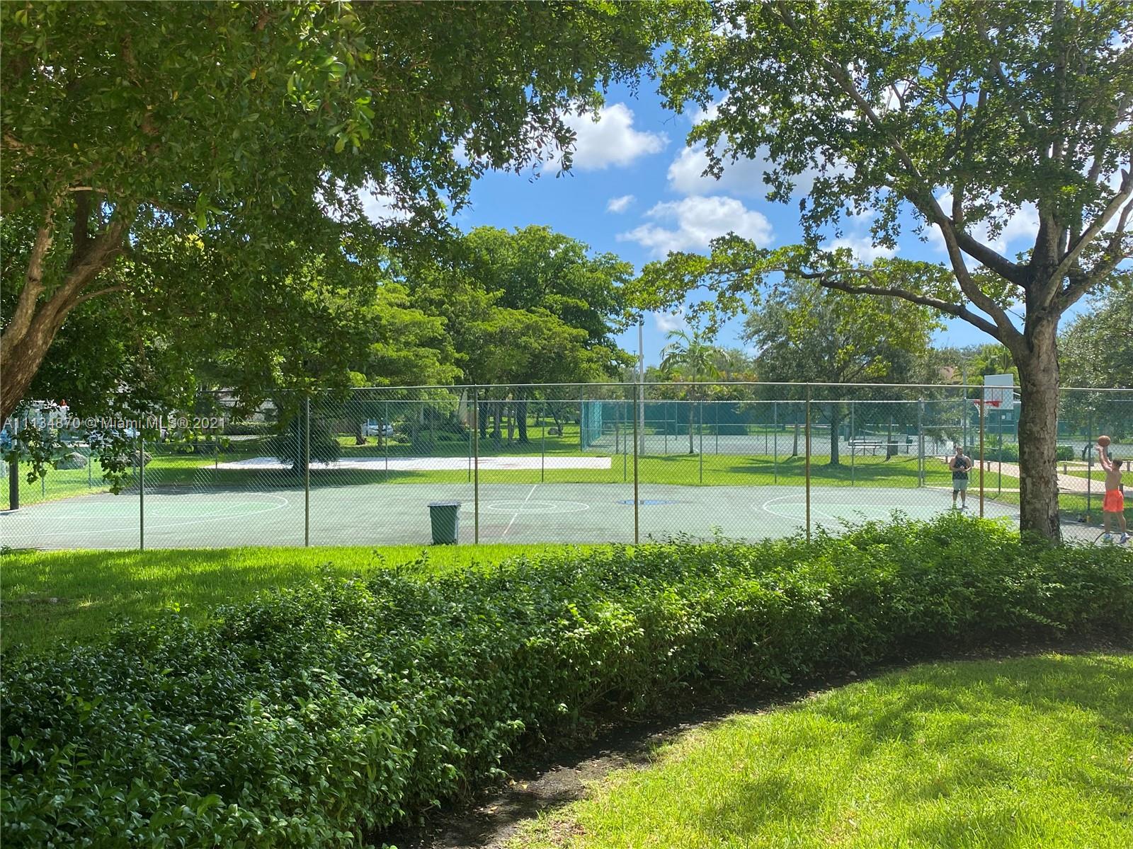 11121 Southwest 110th Road Miami, FL 33176 - Photo 38 of 41 Gallery Image 38