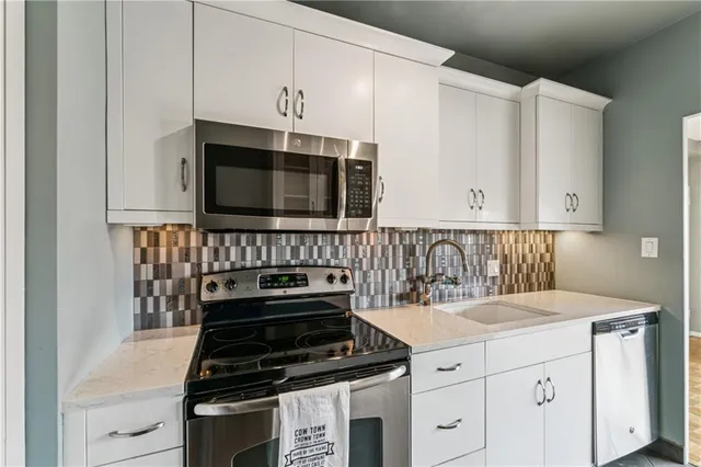 $165,000 | 333 West Meyer Boulevard, Unit 504, Kansas City, MO 64113