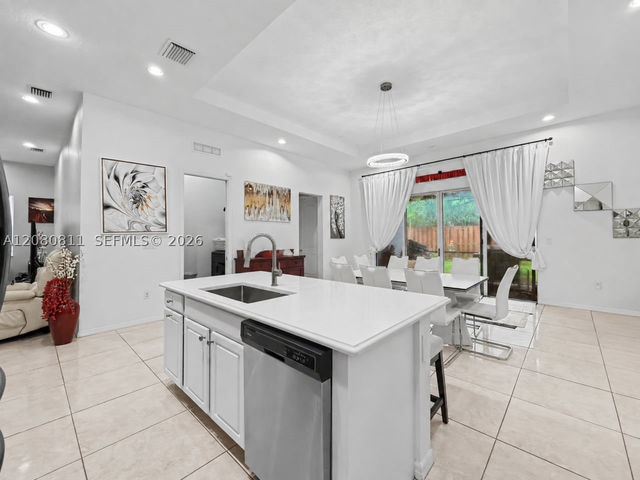 15086 Southwest 176th Street Miami, FL 33187 - Photo 9 of 43 Gallery Image 9