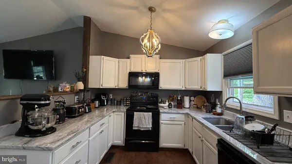 $2,700 | 11 Hickory Lane, Stafford, VA 22556