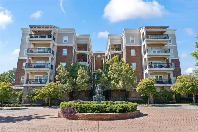 $285,000 | 665 Tennessee Street, Unit 301, Memphis, TN 38103