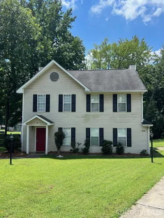 $725,000 | 814 Selwyn Oaks Court, Charlotte, NC 28209