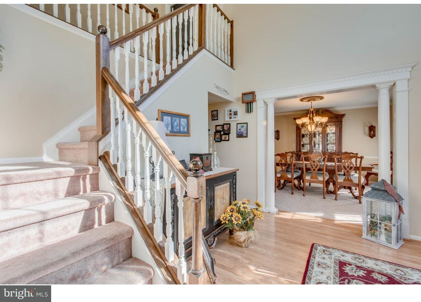 48 Wendee Way Sewell, NJ 08080 - Photo 3 of 25 Foyer
