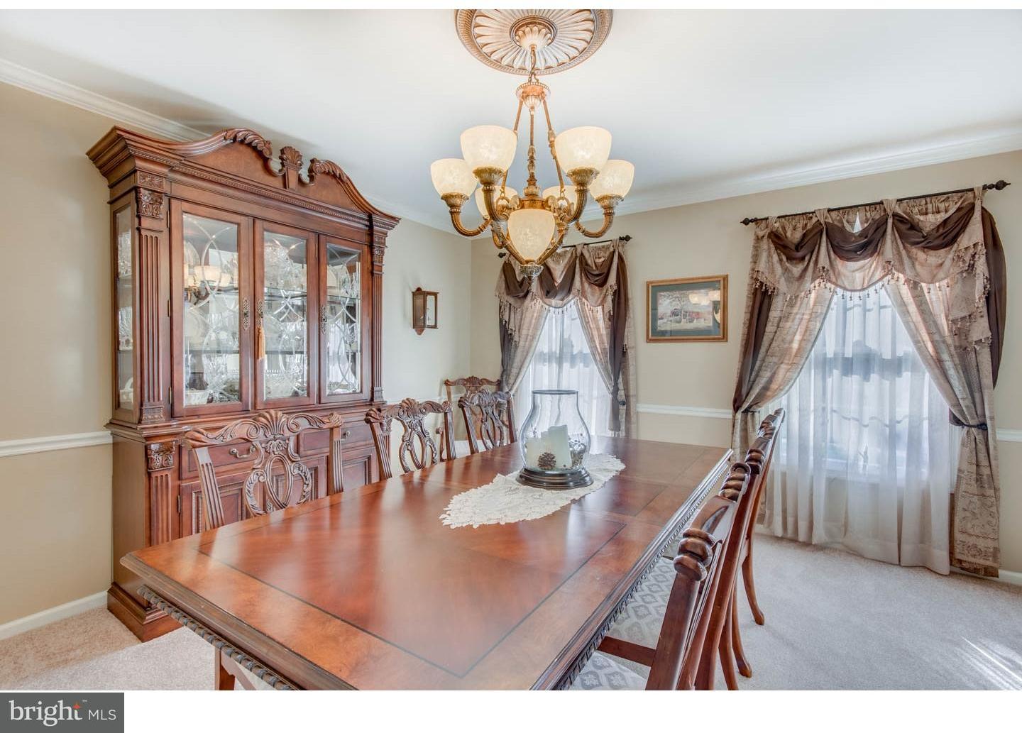 48 Wendee Way Sewell, NJ 08080 - Photo 4 of 25 Dining Room