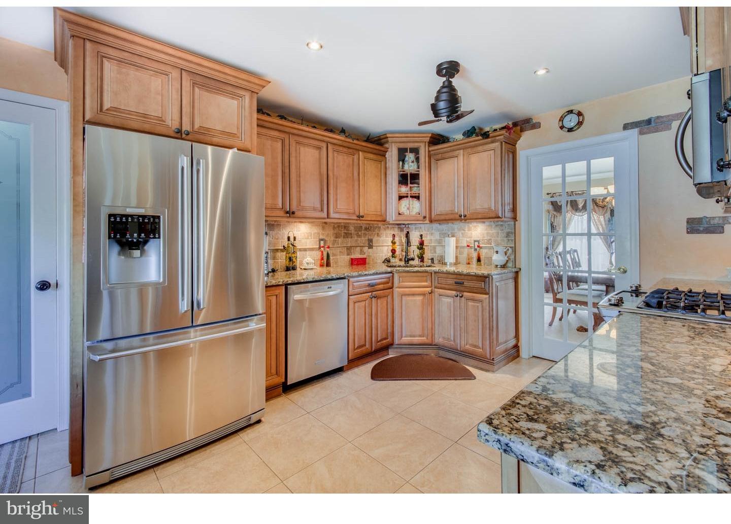 48 Wendee Way Sewell, NJ 08080 - Photo 6 of 25 Kitchen