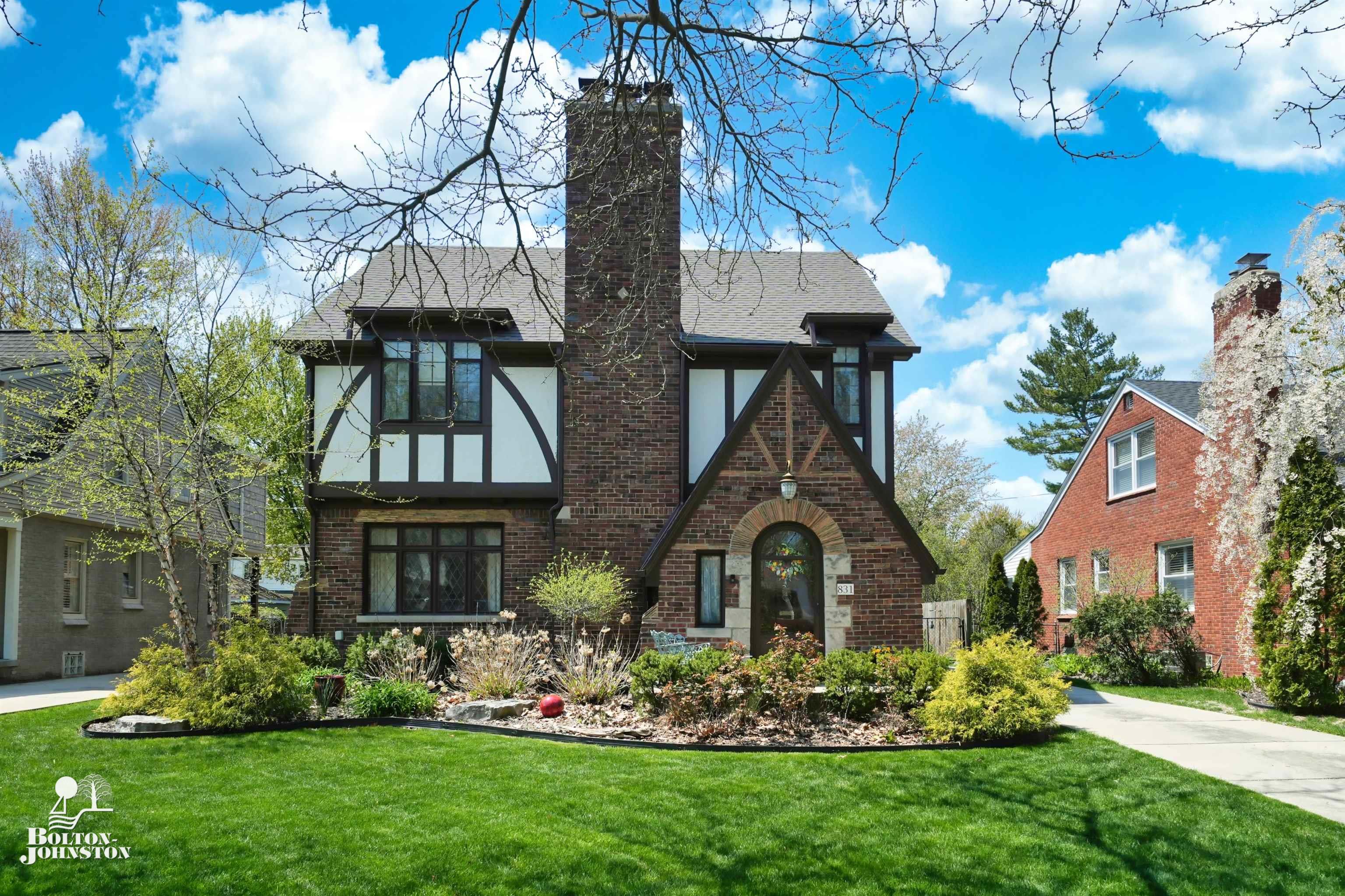 831 Lincoln Road Grosse Pointe, MI 48230 - Photo 40 of 41 50108097-39.JPG