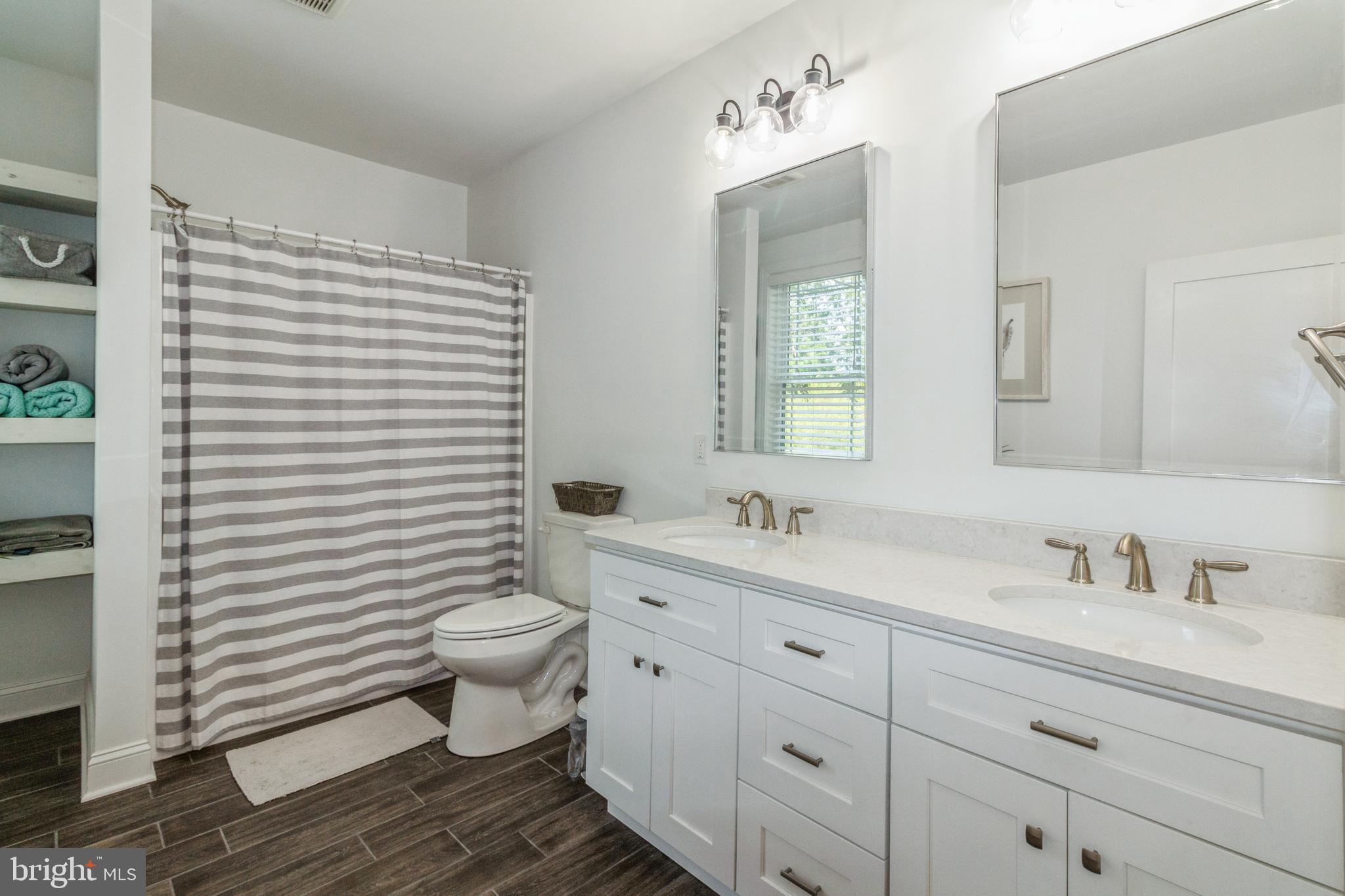 6499 Limestone Road Hockessin, DE 19707 - Photo 20 of 28 Main Hall Bath