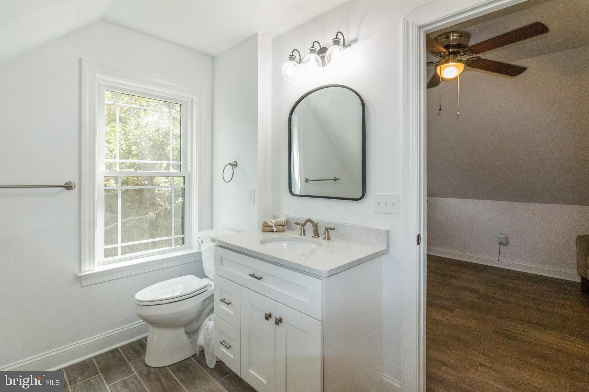 6499 Limestone Road Hockessin, DE 19707 - Photo 25 of 28 3rd Fl full bath