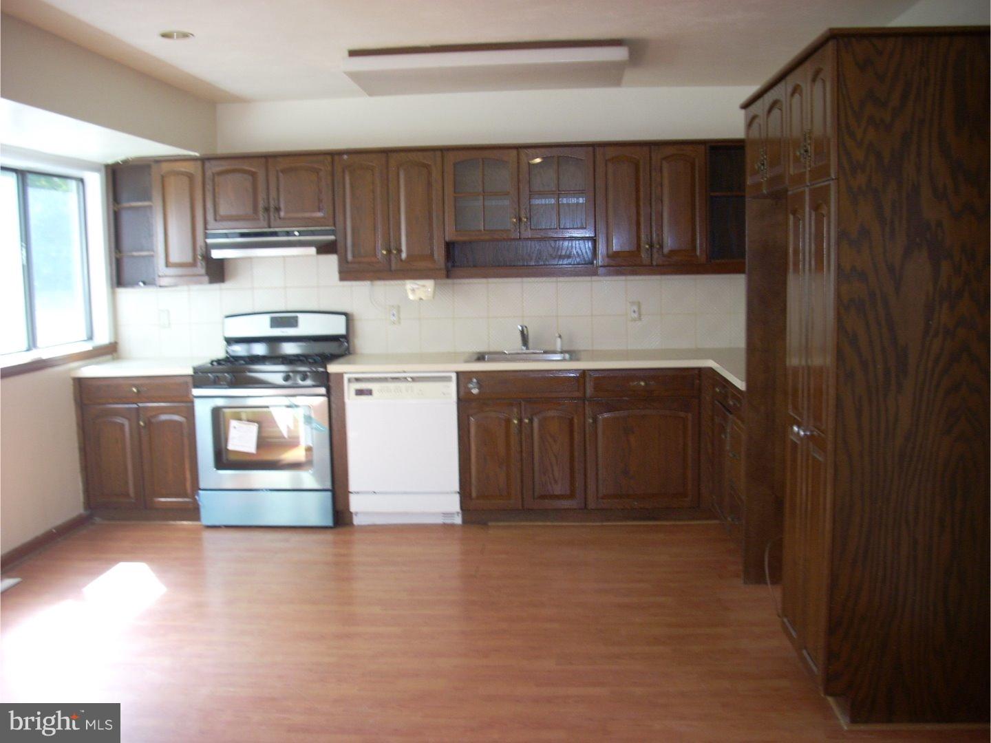 453 Probasco Road East Windsor, NJ 08520 - Photo 4 of 18