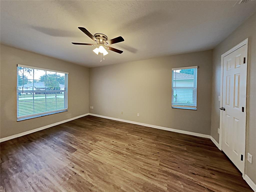 1064 Scenic View Circle Minneola, FL 34715 - Photo 25 of 29