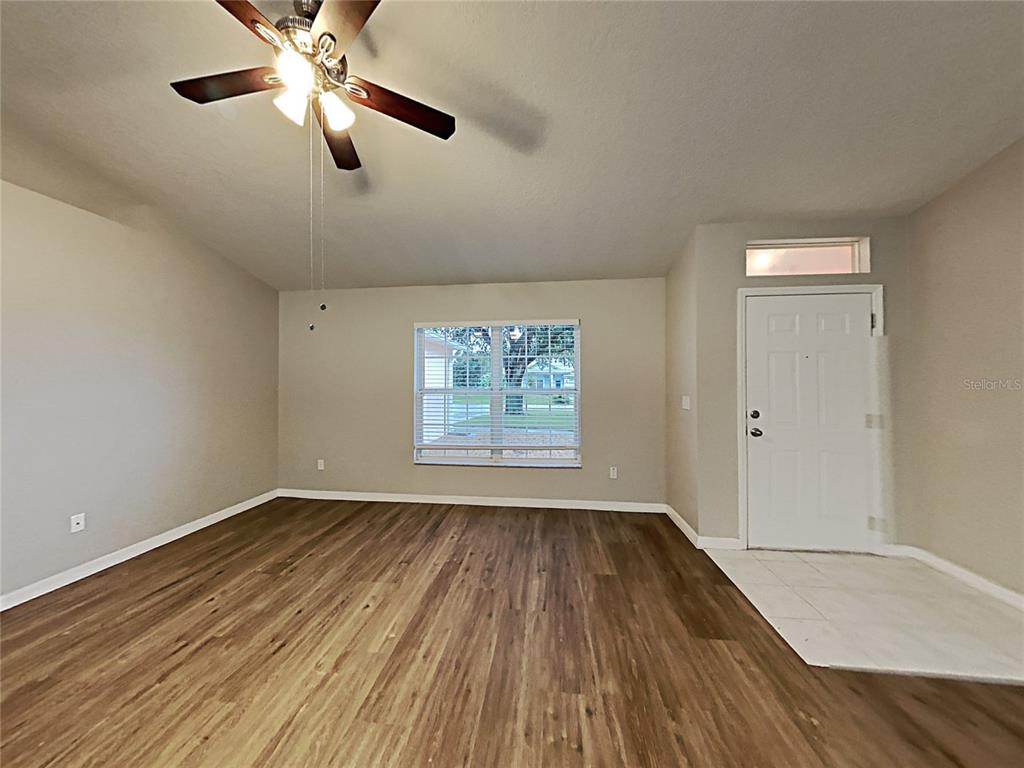 1064 Scenic View Circle Minneola, FL 34715 - Photo 4 of 29