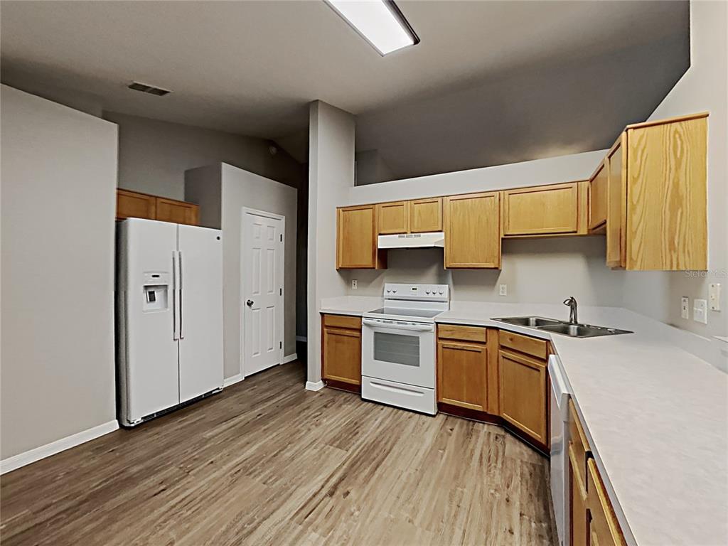 1064 Scenic View Circle Minneola, FL 34715 - Photo 10 of 29