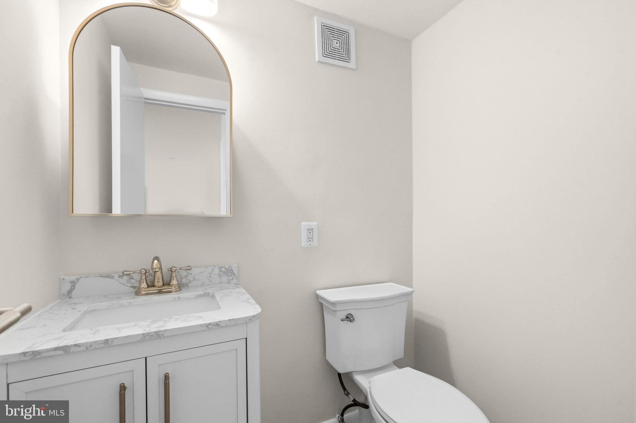 1604 Valencia Way Reston, VA 20190 - Photo 17 of 50