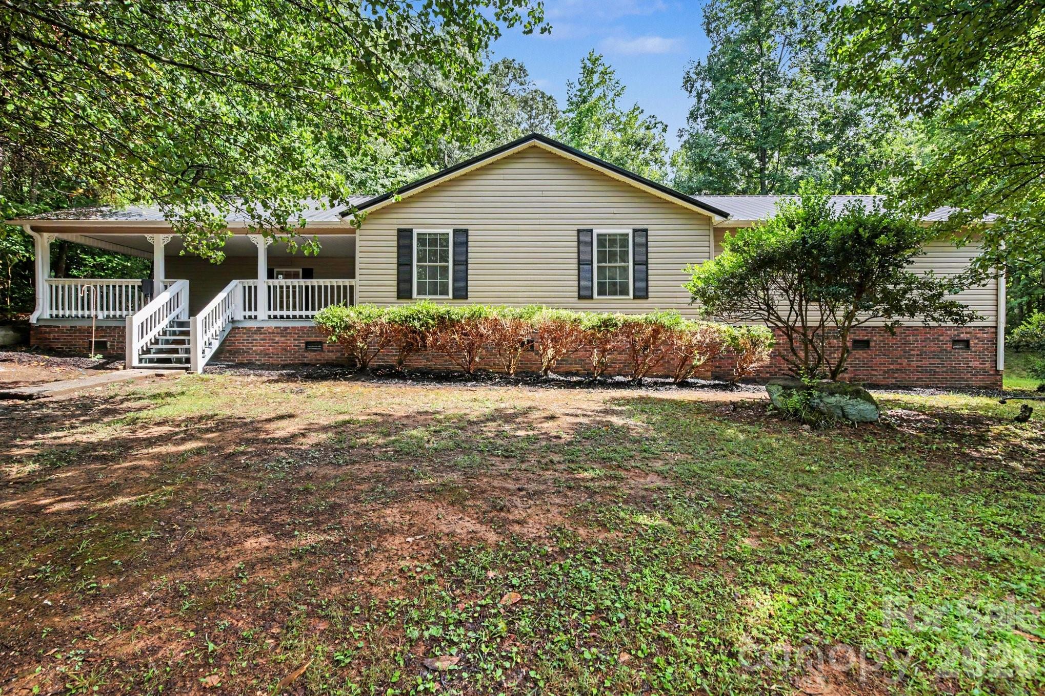 705 Loflin Road Denton, NC 27239 - Photo 2 of 32
