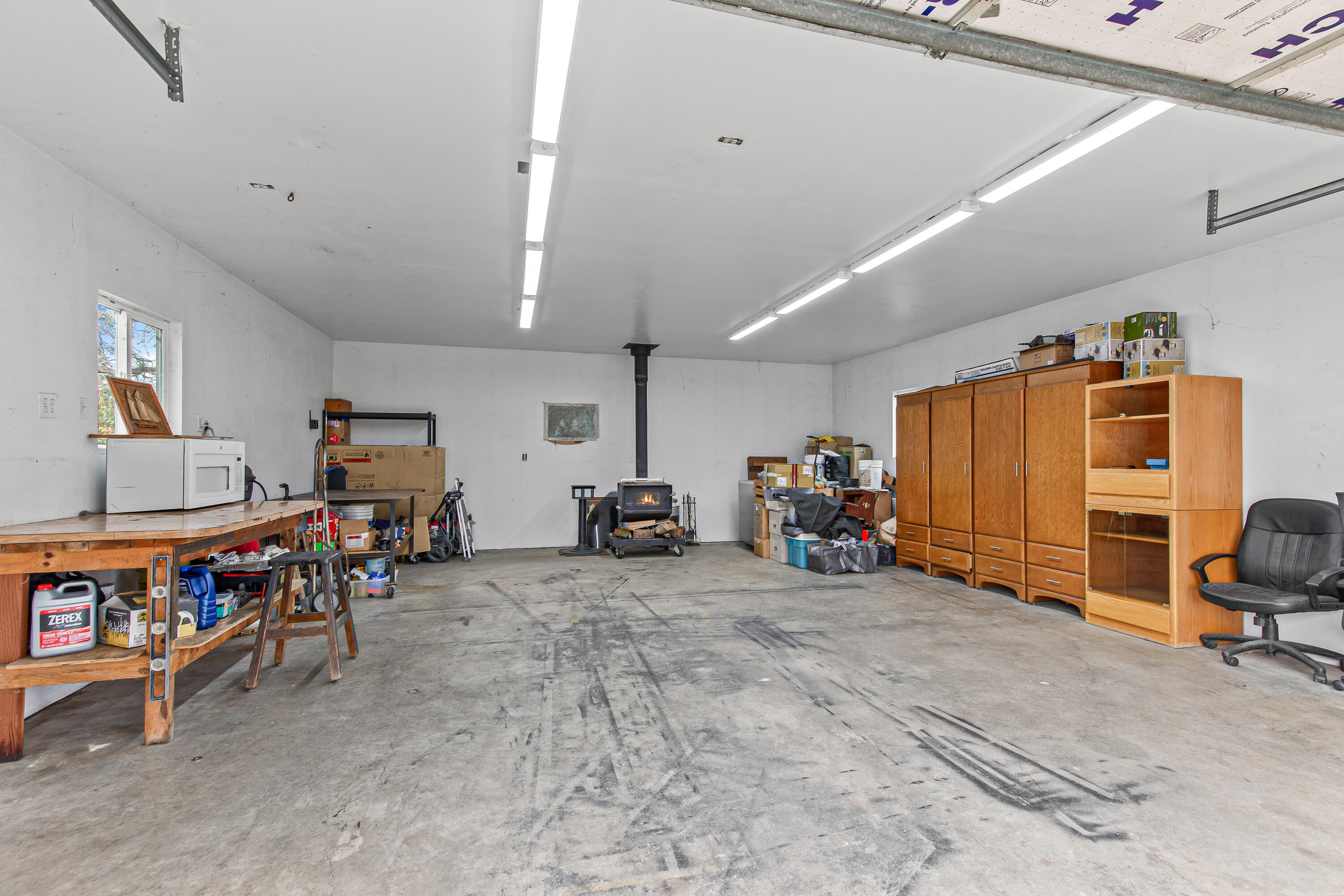 349 Capri Drive Eagle Point, OR 97524 - Photo 22 of 54 9R9A7574