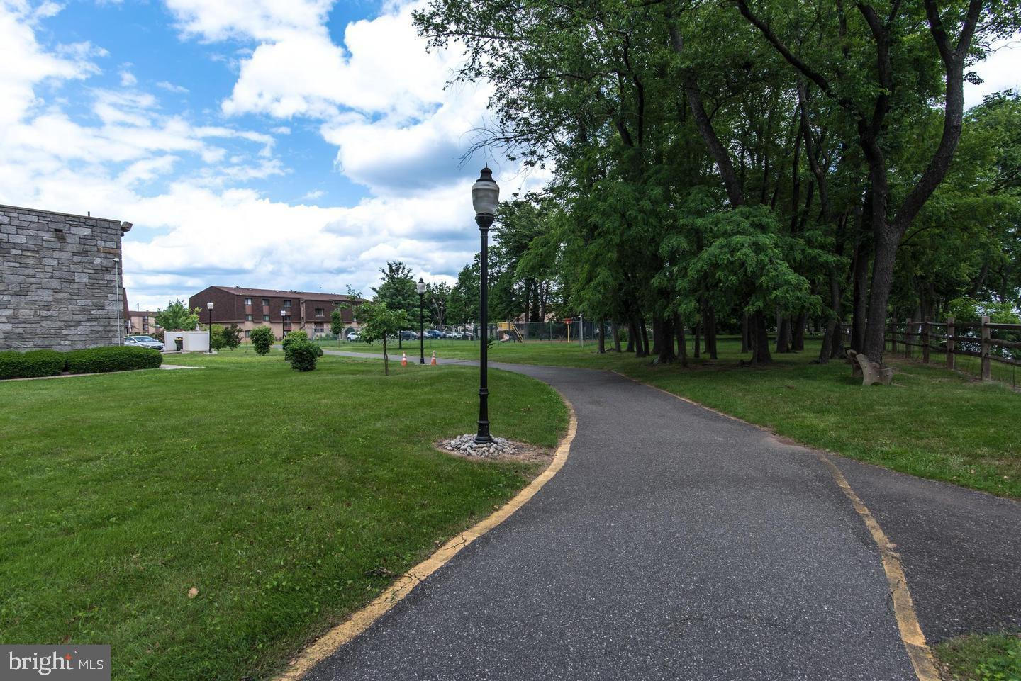 73305 Delaire Landing Road, Unit 305 Philadelphia, PA 19114 - Photo 33 of 39