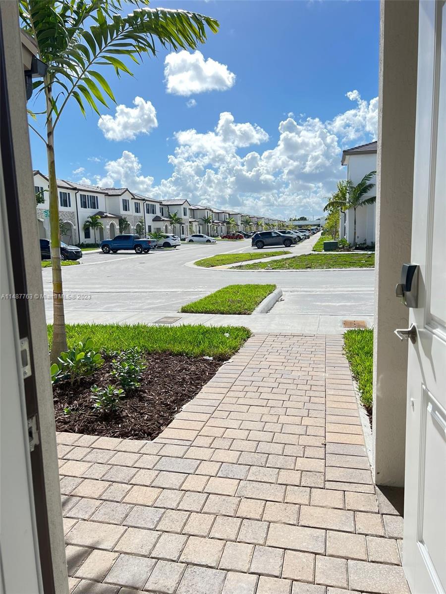 12765 Southwest 234th Terrace Homestead, FL 33032 - Photo 3 of 28 a view of a garden
