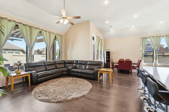 $4,200 | 2239 Plum Creek Drive, Manvel, TX 77578