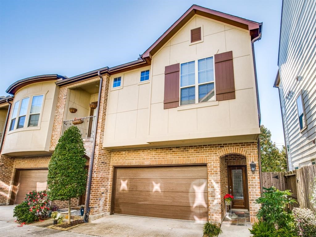 1246 Sampson Street Houston, TX 77003 - Photo 1 of 18 Welcome to 1246 Sampson! Enjoy the urban lifestyle at its finest – live close to Downtown, Minute Maid, BBVA, and the Toyota Center, and walk to tons of bars and restaurants in East Village and throughout EaDo, plus Kroger less than 0.5 mi away!