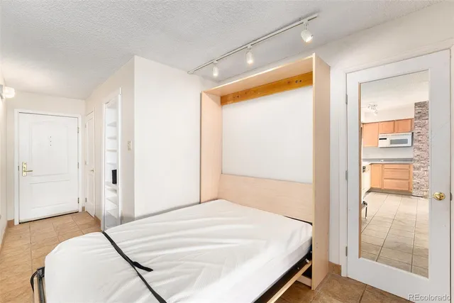 $1,000 | 1020 15th Street, Unit 27B, Denver, CO 80202