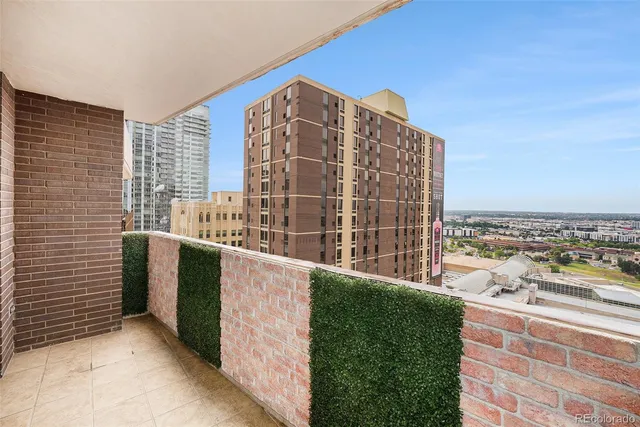 $1,000 | 1020 15th Street, Unit 27B, Denver, CO 80202