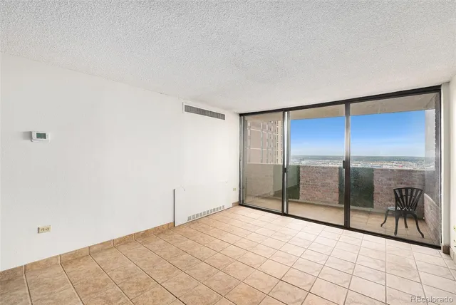 $1,000 | 1020 15th Street, Unit 27B, Denver, CO 80202