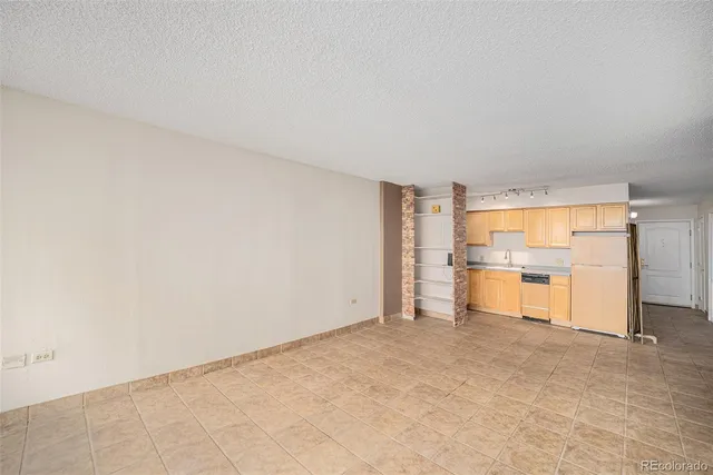 $1,000 | 1020 15th Street, Unit 27B, Denver, CO 80202