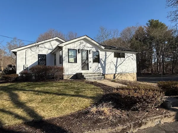 $669,000 | 104 Spring Street, Foxboro, MA 02035