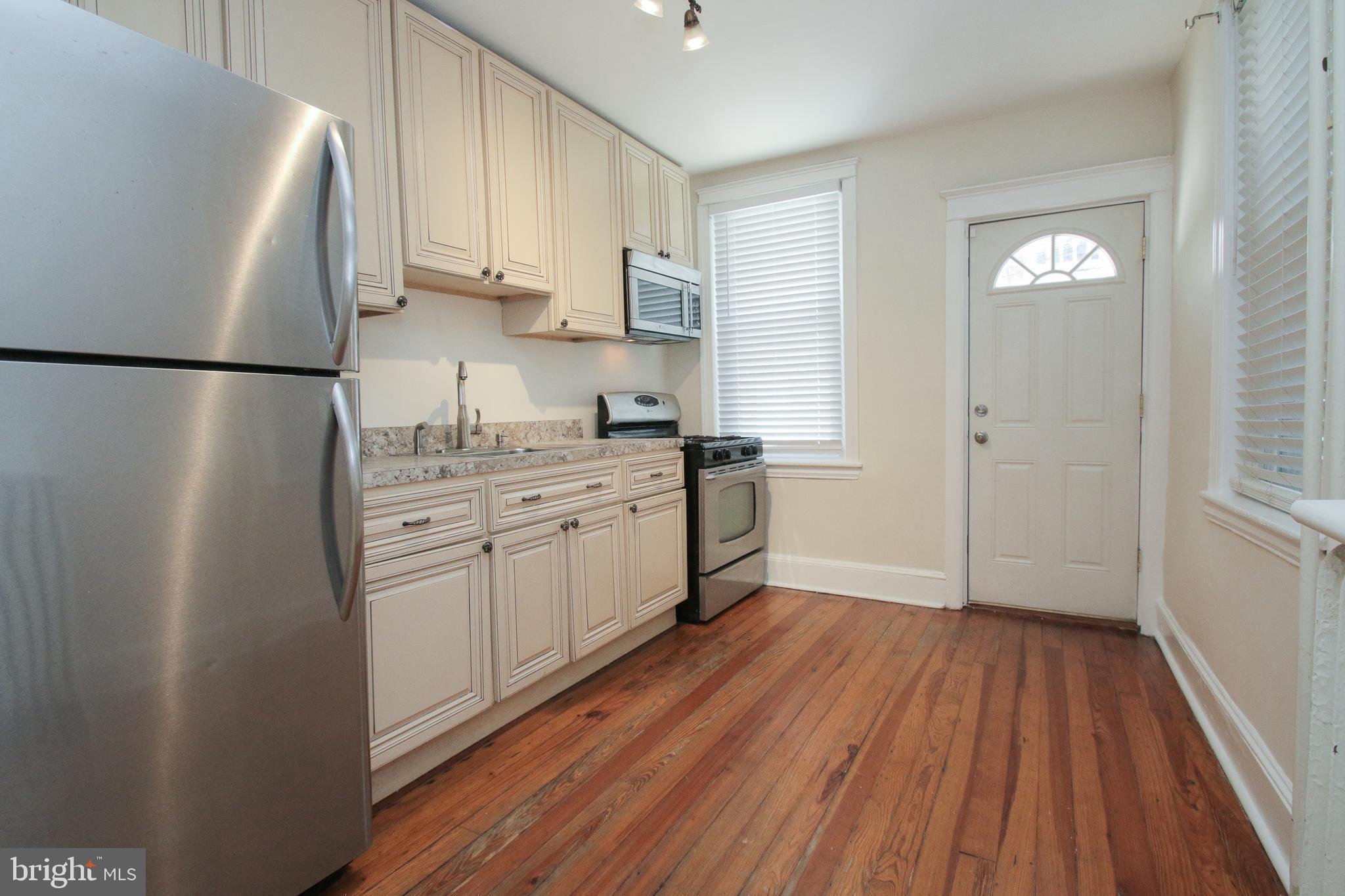 405 Tree Street Philadelphia, PA 19148 - Photo 8 of 28 Kitchen